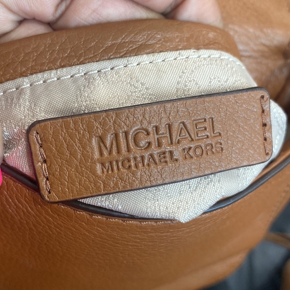 Michael Kors tan crossbody - Picture 11 of 13